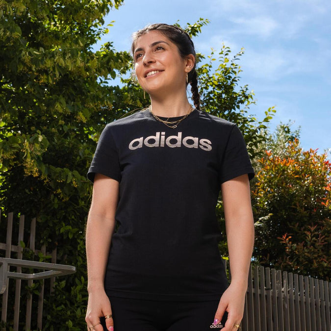 





T-SHIRT DE FITNESS SOFT TRAINING ADIDAS FEMME NOIR, photo 1 of 7