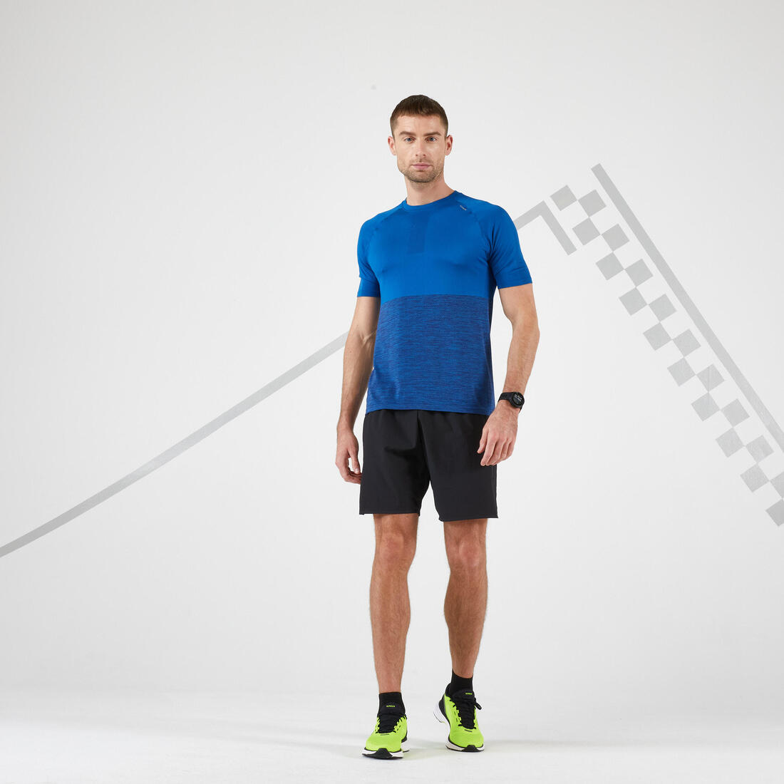 article en promo : Short running homme avec portage kiprun marathon noir