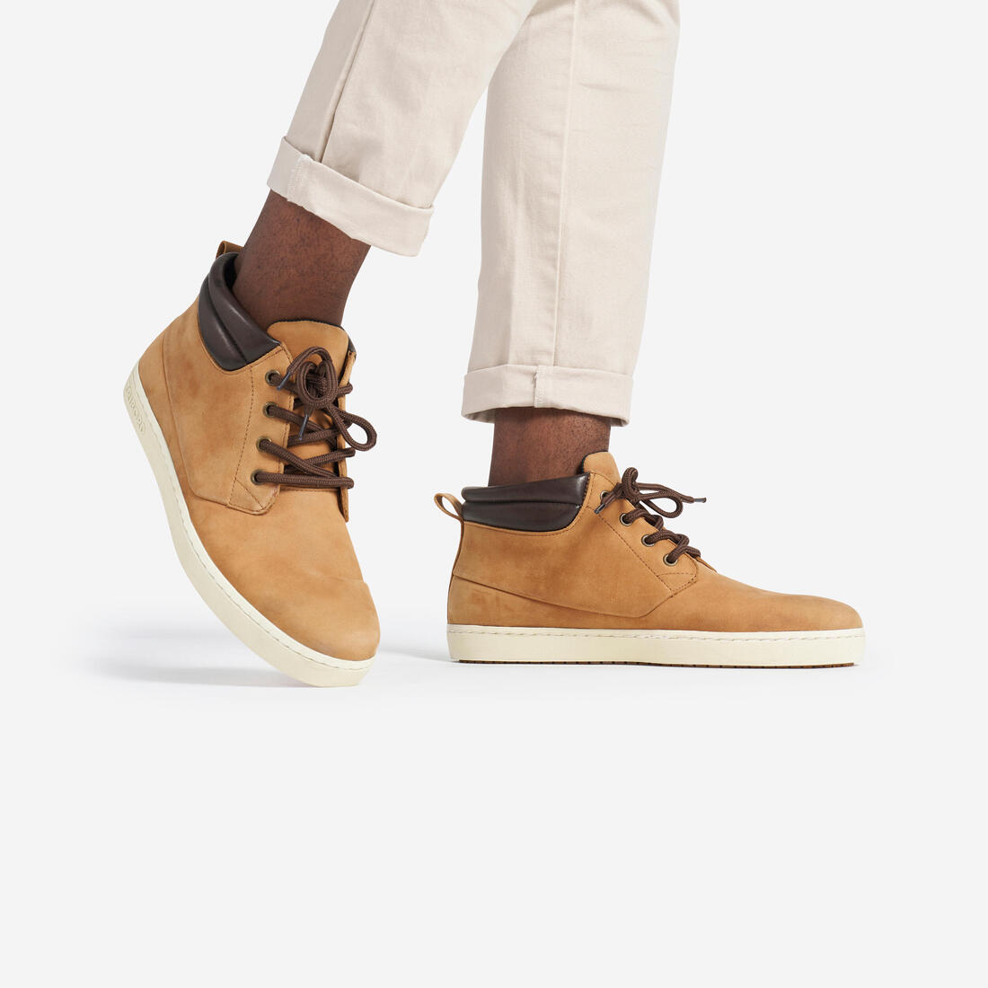 article en promo : Chaussures bateau homme en cuir imperméable 500